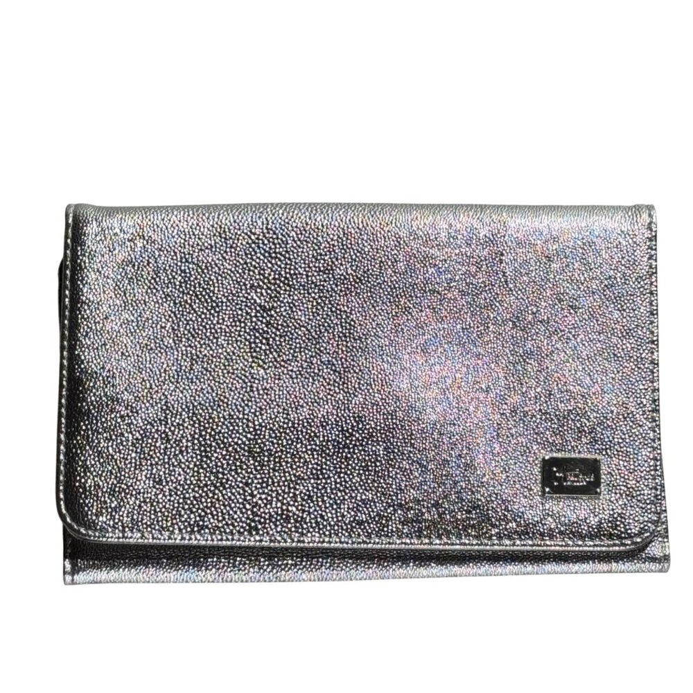 IT Brushes for Ulta Silver tri-fold case withZip Compartment